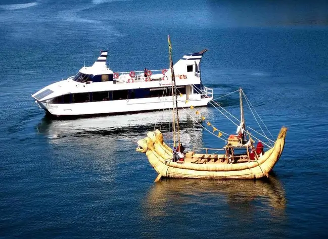 catamaran titicaca lake